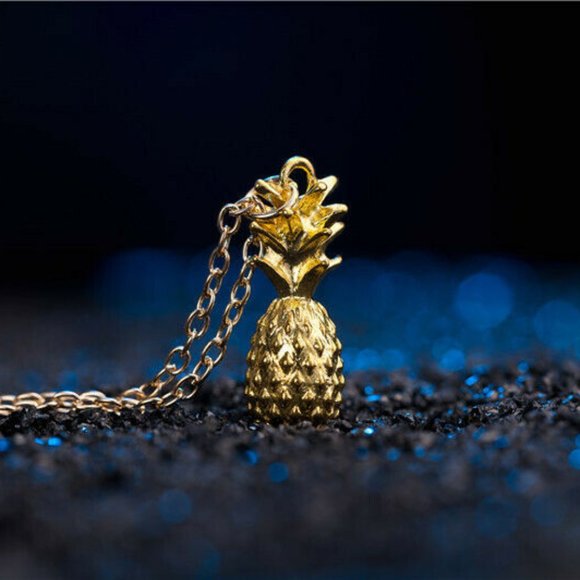 Cute Minimalist Gold Pineapple Pendant Necklace - Picture 5 of 6